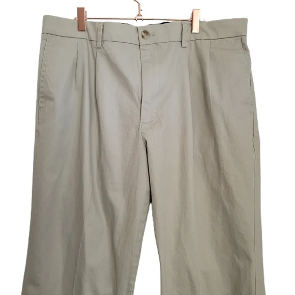 Dockers Pants Mens Size 36x29 Beige Flex Comfort Classic Fit   - Picture 2 of 8